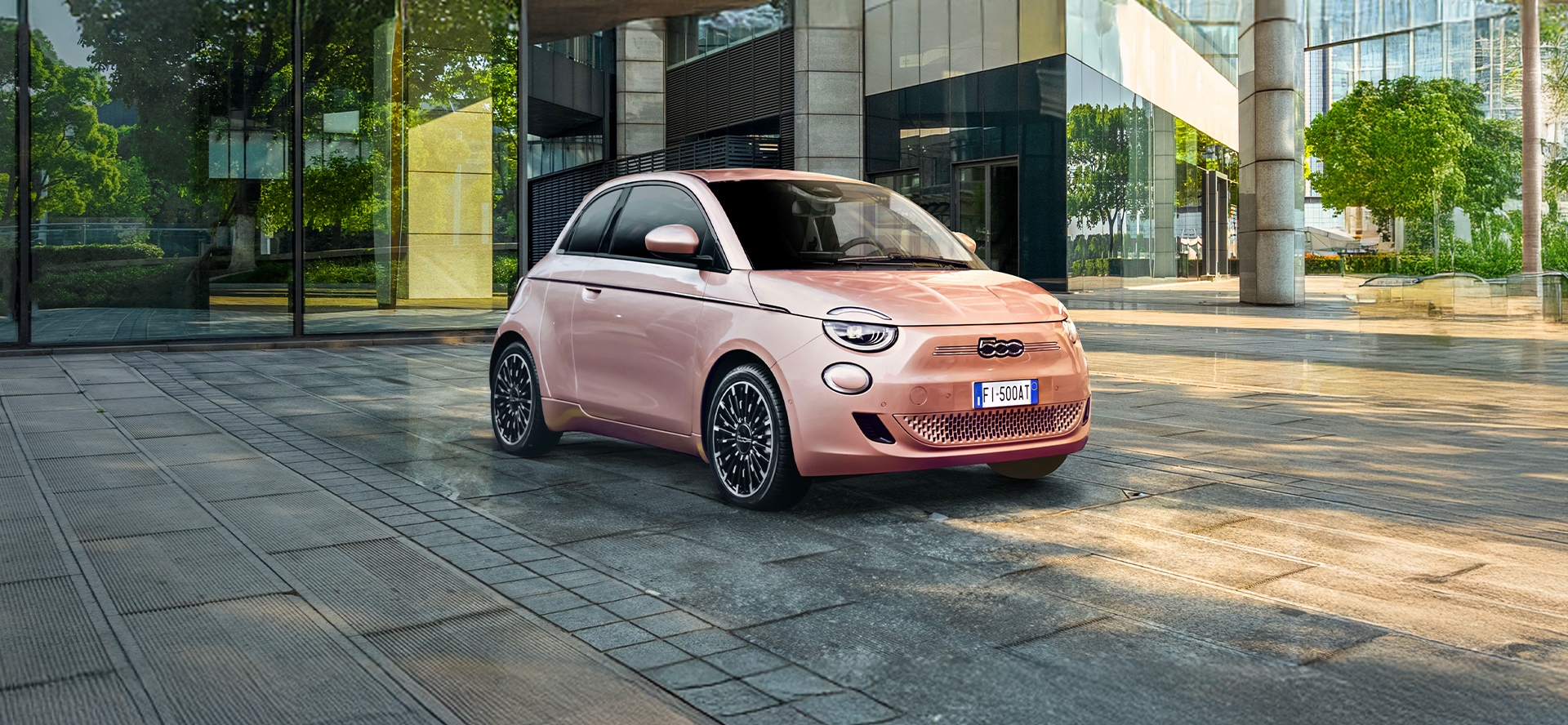 Fiat 500 Elektro in der Stadt